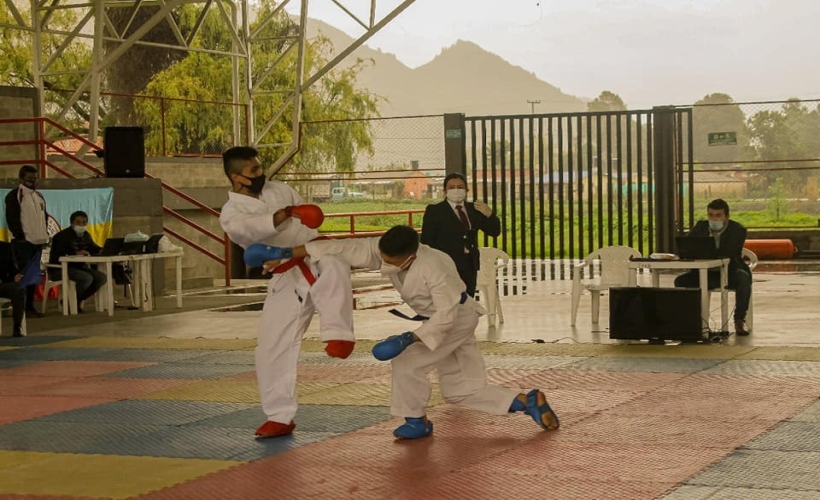 KARATE 24 JUNIOB